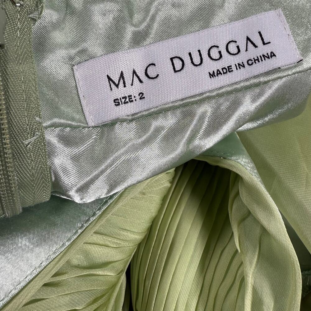 Mac Duggal NWT Sage Green Pleated Cut Out Long Sleeve Lace Up Tiered Gown Size 2 - Picture 4 of 9